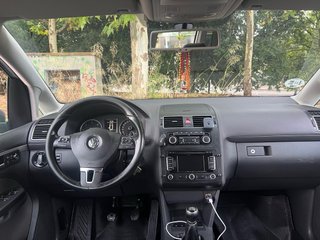 Volkswagen Touran 2011