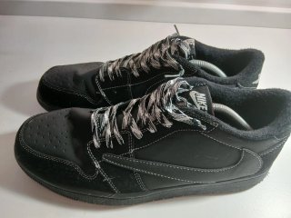 Jordan 1 Low Travis Scott Phantom