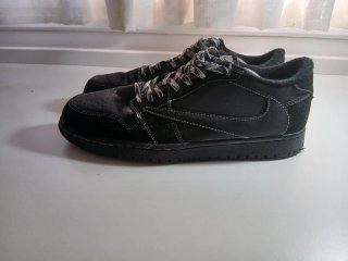 Jordan 1 Low Travis Scott Phantom