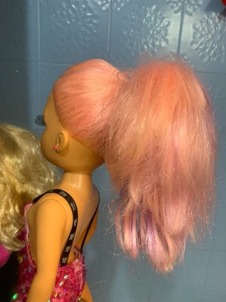 Dos muñecas amigas estilo playa