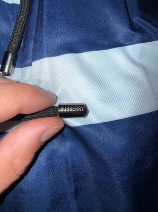 Costume Burberry XL ma questo capo veste M.
