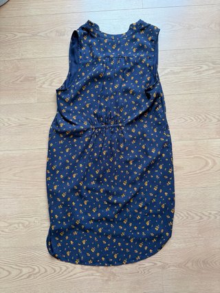 Blusa H&M floral azul y amarilla talla 44