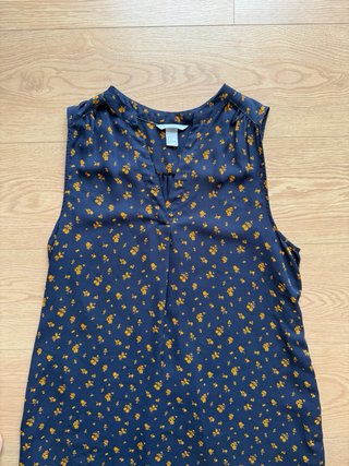 Blusa H&M floral azul y amarilla talla 44