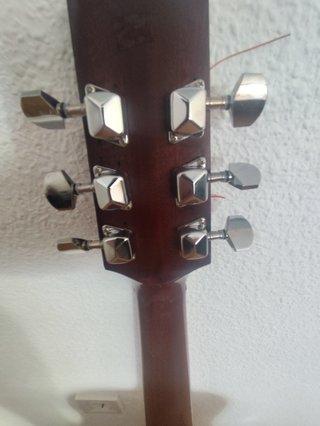 Guitarra Acústica Marrón