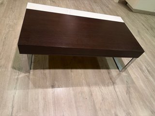 Mesa de centro moderna madera y metal