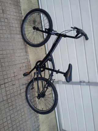 Bicicleta infantil negra
