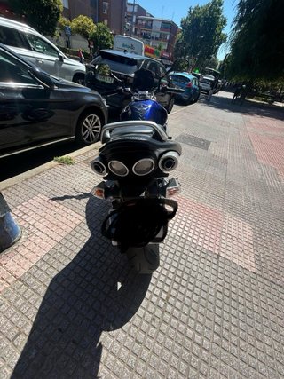 Suzuki GSR600 2007 - 23064 Km