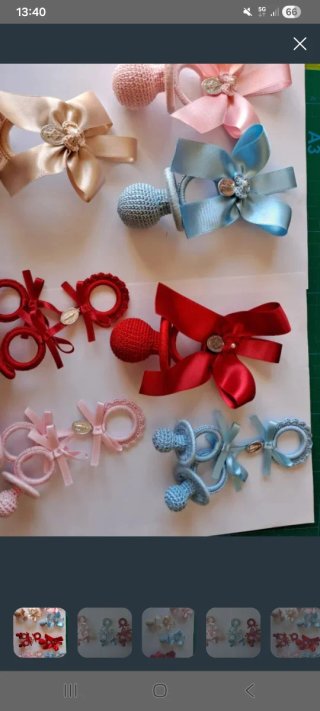 Chupetes a  crochet para carrito de bebé y cuna.