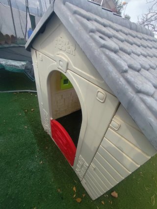 Casa de juegos infantil FEBER