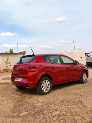Dacia Sandero 2021 inundado