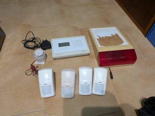 Kit Allarme GMS Centralina Sensori PIR Sirena