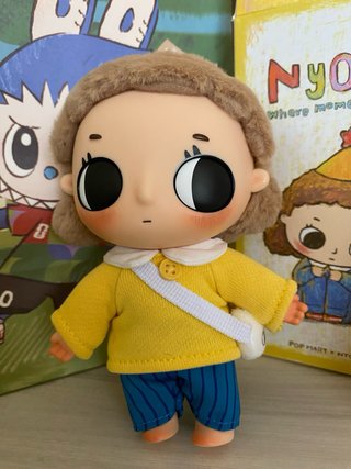 Muñeca Nyota  original de Popmart  acepto cambios