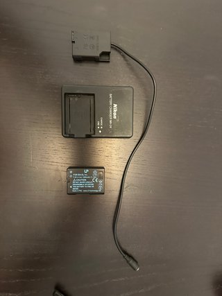 Nikon D5600 12.894 disparos + 18-55 VR + Extras