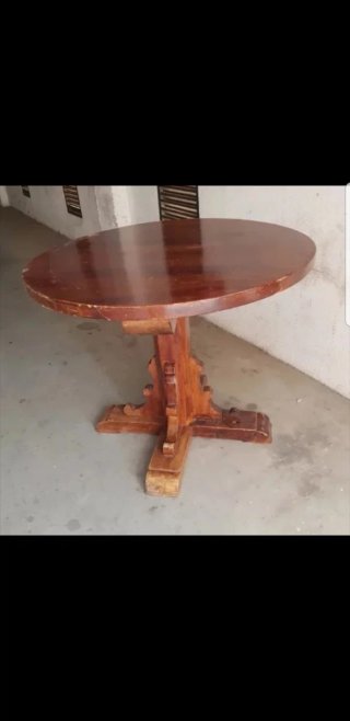 Mesa rústica castellana de madera