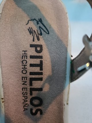Sandalias Pitillos Tacón Medio Beige/Plata