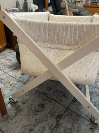 Minicuna con ruedas