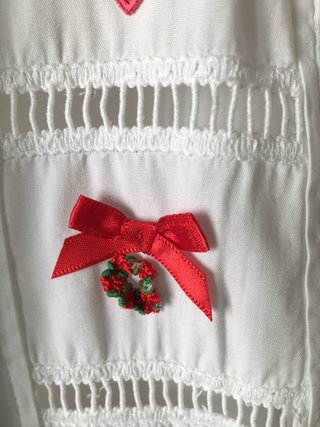 Camicia cotone bianca con applicazioni rosse