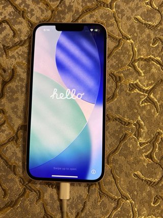 iPhone 13  Lo vendo para piezas  No se enciende