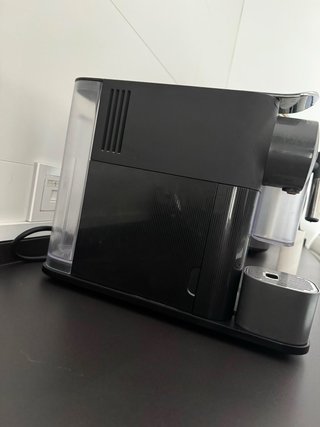Cafetera Nespresso DeLonghi EN 500B