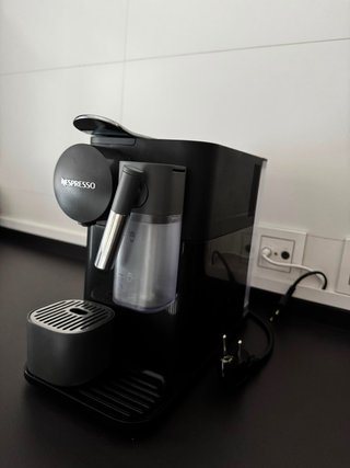 Cafetera Nespresso DeLonghi EN 500B