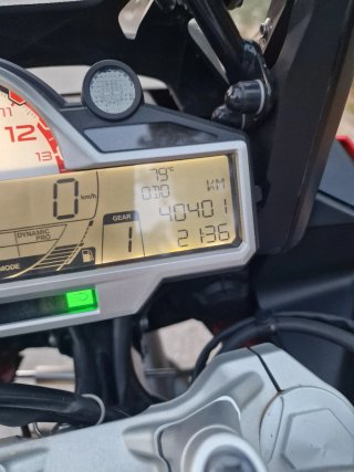 BMW S1000XR 2015 Roja y Negra