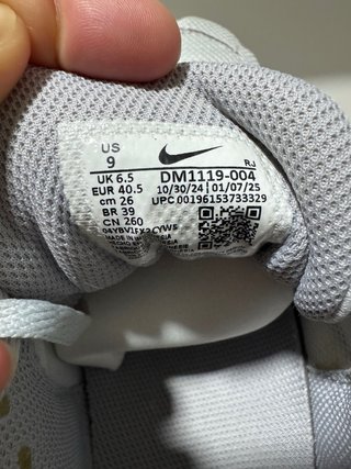 Nike Legend Essential 3 Gris/Blanco Talla 42