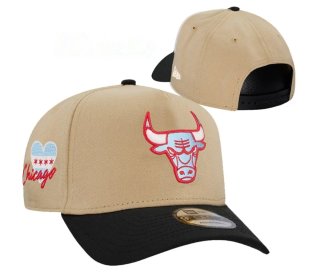 Gorra New Era Chicago Bulls Beige y Negra