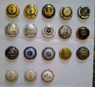 18 Chapas de Cava Colección Freixenet Variada