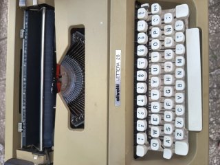 Máquina de escribir Olivetti Lettera 25 Vintage