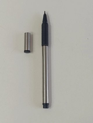 Pluma de tinta recargable