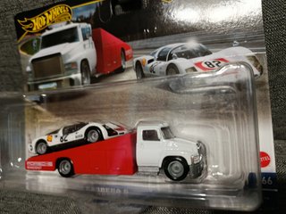 Hot Wheels '66 Porsche 906 Carrera 6