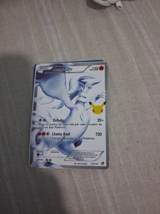 Carta Pokémon Reshiram PV 130