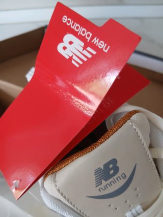 New Balance 530 Beige/Amarillo