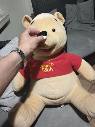 Peluche Winnie the Pooh con maglietta rossa