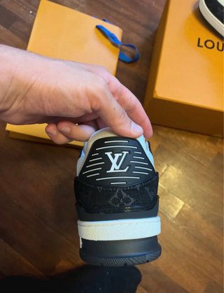 Louis Vuitton Sneakers Bianche e Nere
