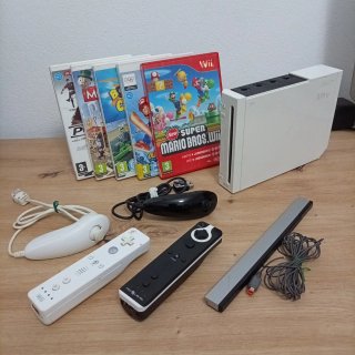 Nintendo Wii + Balance Board + 5 juegos