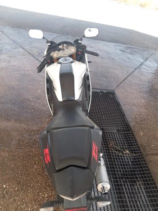 Rieju RS3 Sportbike Negra, Roja y Blanca
