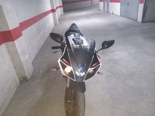Rieju RS3 Sportbike Negra, Roja y Blanca