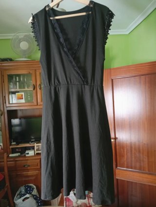 Vestido negro con encaje