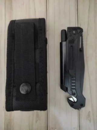 OFERTA! K25 TACTICA CON PEDERNAL Y LINTERNA