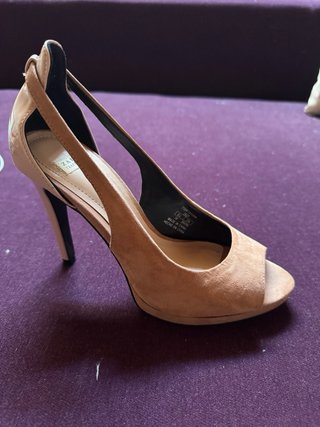 Zapatos de tacón Zara beige/rosa