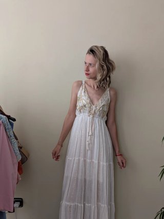 Vestido blanco y dorado talla S/M