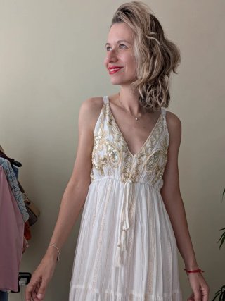 Vestido blanco y dorado talla S/M