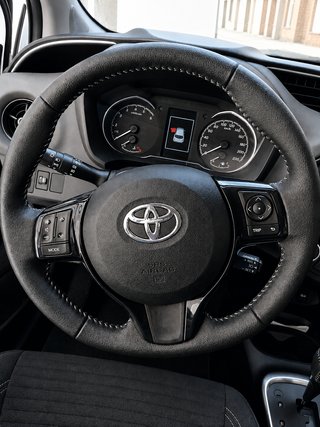 Toyota Yaris 2020 Hibrido con Garantía 2 plazas