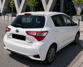 Toyota Yaris 2020 Hibrido con Garantía 2 plazas