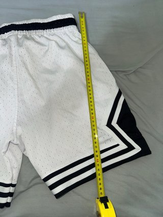 Pantalón corto baloncesto Jordan blanco y negro