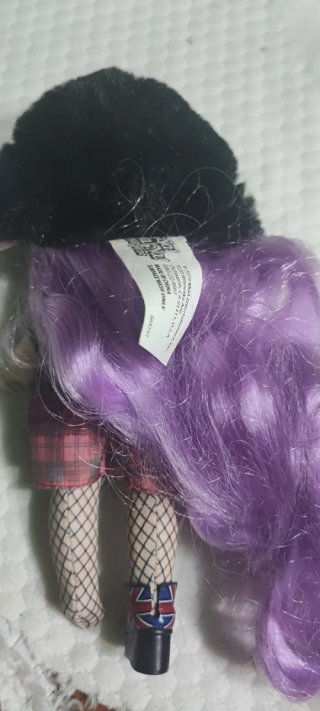 Bambola Na! Na! Na! Surprise