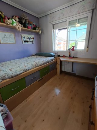 Dormitorio infantil/juvenil con cama nido