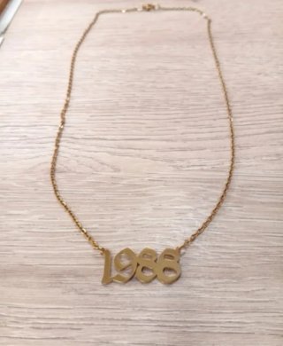 Collar 1988 acero inoxidable dorado