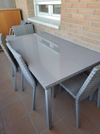 Mesa y 4 Sillas Exterior/Interior